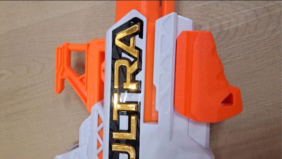 Nerf Select Ultra z nabojami automat