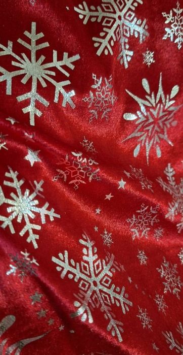 Велюр з сніжинками новорічний червоний