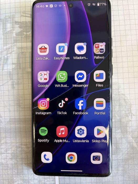 Motorola Edge 40 8/256 - komplet, stan bardzo dobry