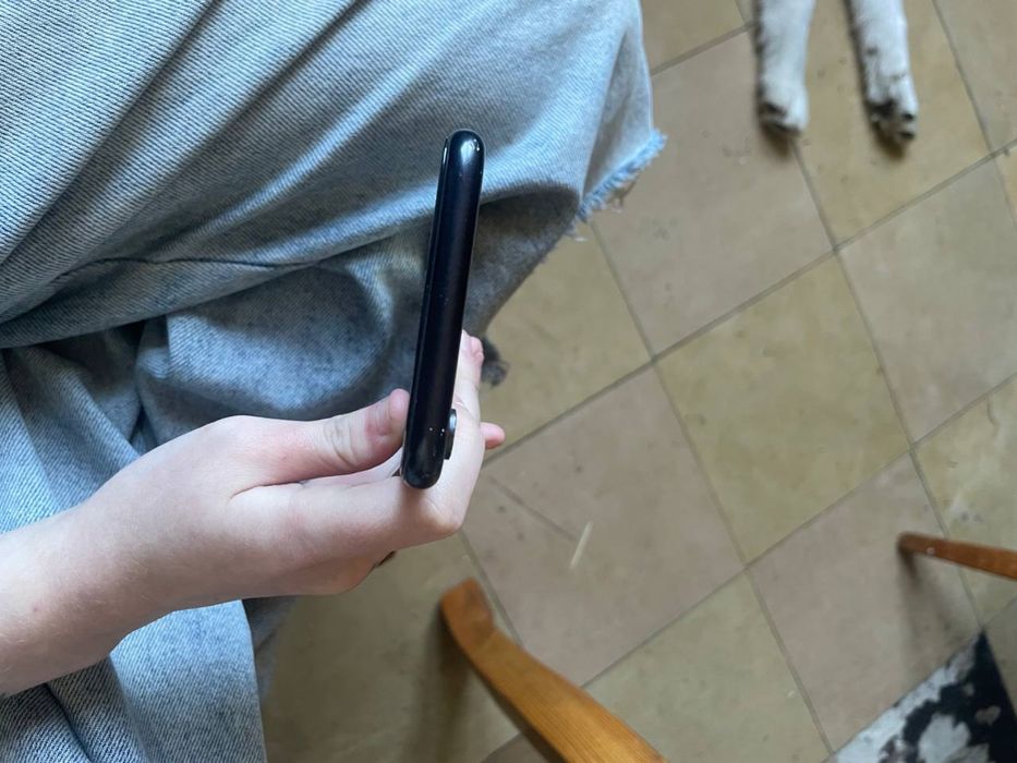 Обменя айфон xr 64gb