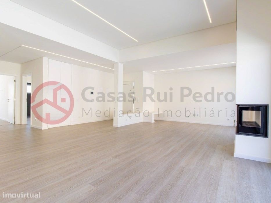 Moradia Térrea Geminada T1+2 com Pérgula