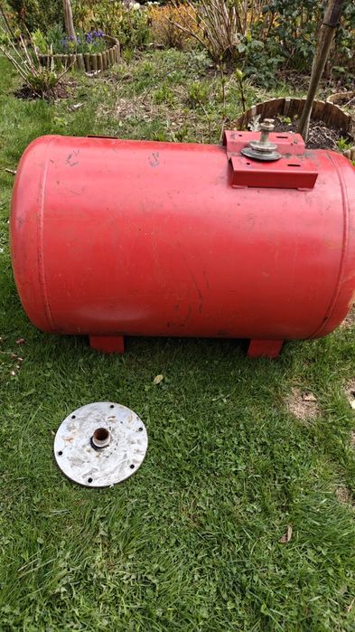 Zbiornik od hydroforu 200 l.