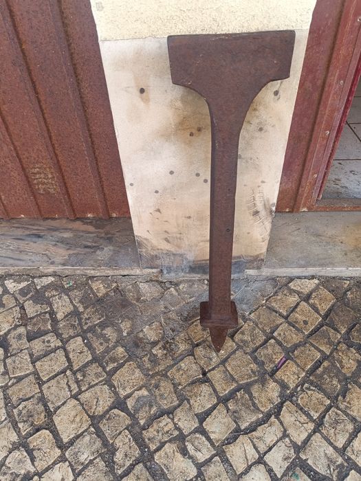 Bigorna 28kg antiga