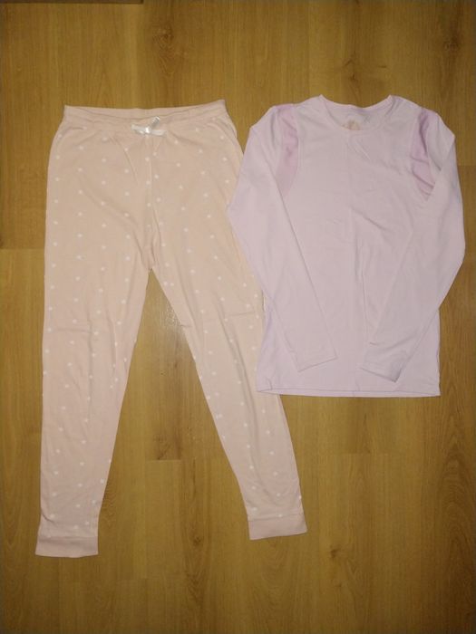 Костюмы трикотажные Пижамы ЖЕНСКАЯ ОДЕЖДА 42-46 и ОБУВЬ 38-39