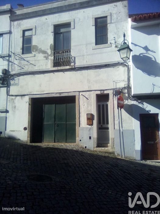 Prédio em Palmela de 169 m2