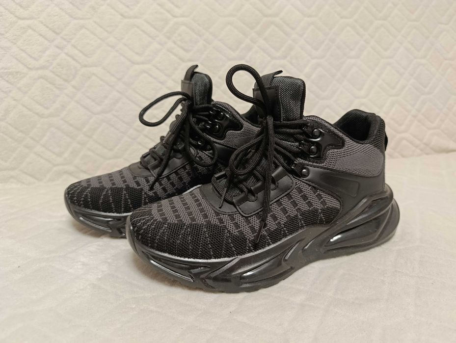 Nowe buty sportowe młodzieżowe r. 39 /25cm