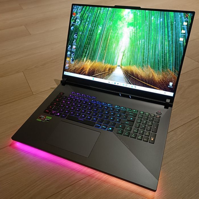 Ноутбук Asus Rog Strix G18! RTX 5060, R9 8940HX, 32gb/1tb, 240Hz 2.5k