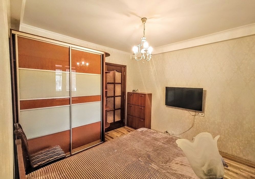 Сдам в аренду 2/р возле ст.м.Голосіївська