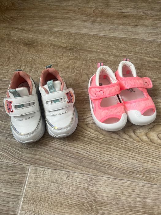 Босоніжки , кросівки 23 розмір