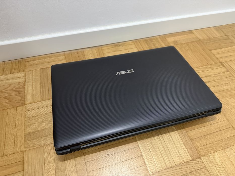 ASUS R900V Notebook PC 18,4" działa na baterii