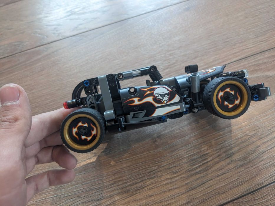 LEGO 42046 Technic Wyścigówka zbiegów