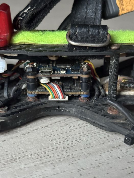 Drone FPV 5 polegadas - com baterias