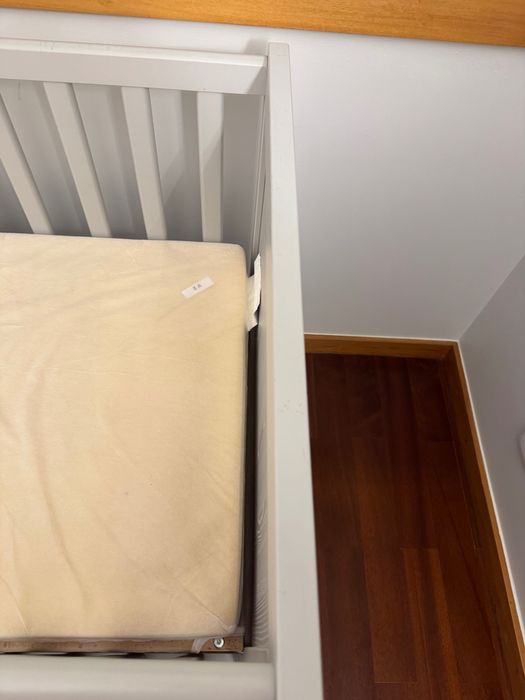 Berço ikea cinza