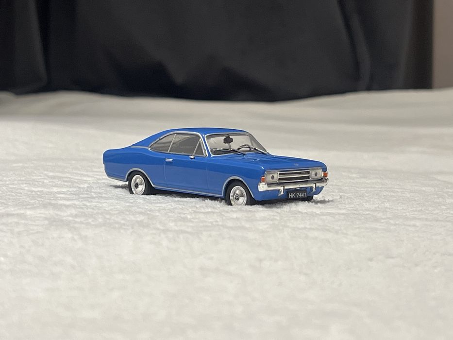 Opel Rekord C Coupé (1966) w skali 1:43