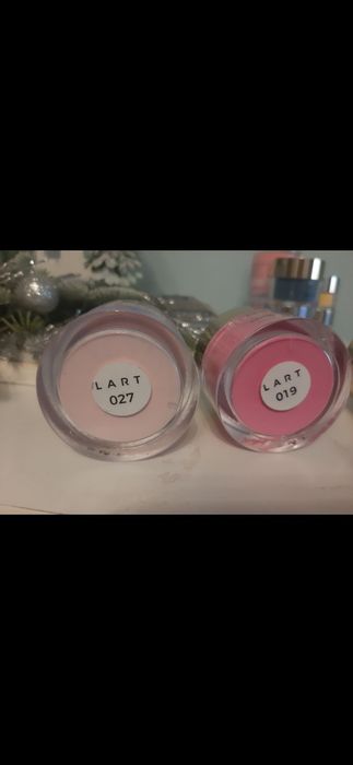 Sprzedam  pudry tytanowe lart