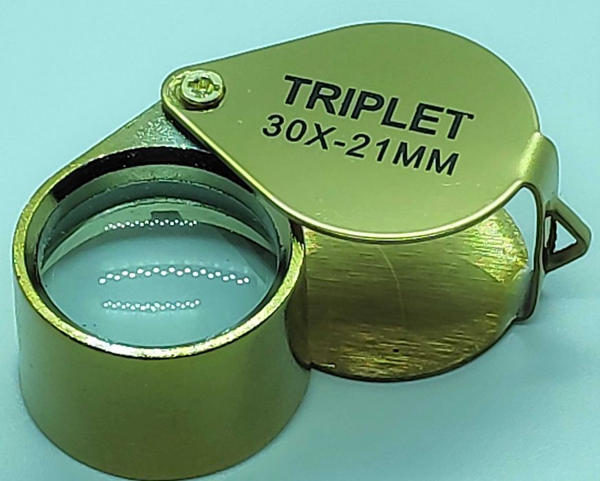 Magnifying glasses and microscope with illumination.64584318313858122