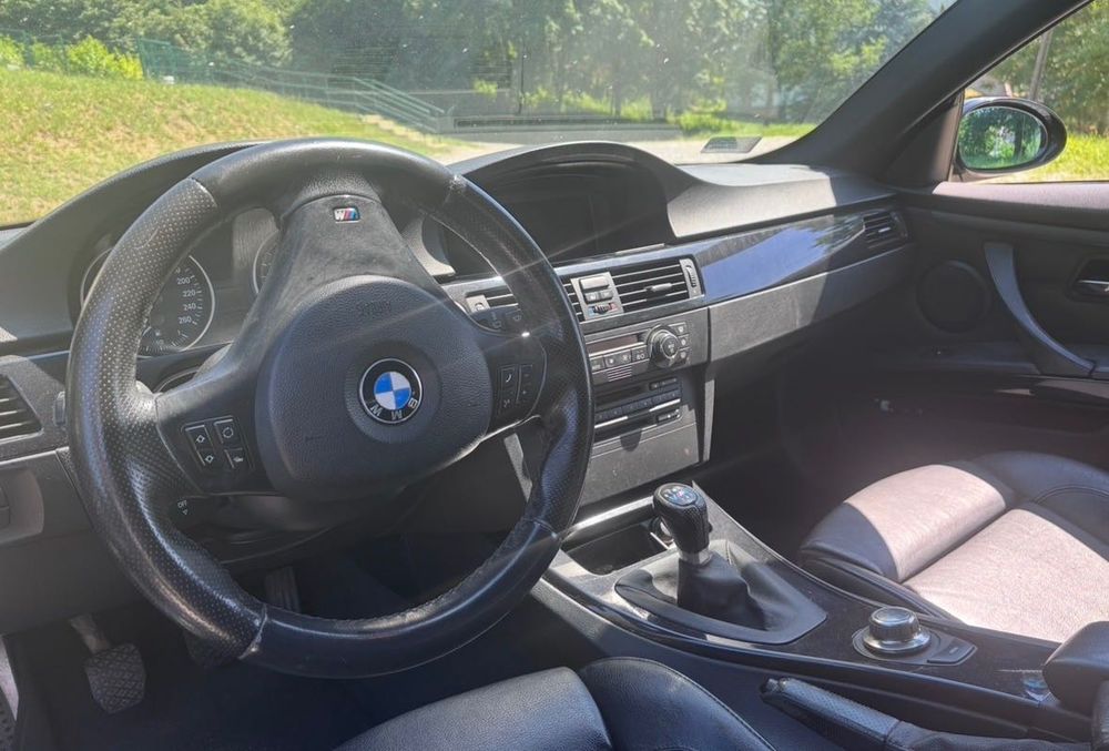 BMW E92-3,0 BENZYNKA- stylizacja M-pakiet-OKAZJA
