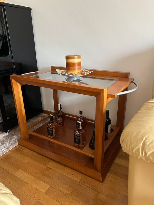 Carrinho de chá em cerejeira