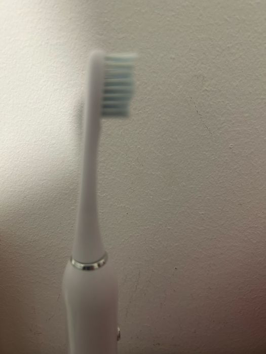 Escova eletrica USB nova com 5 recargas de substituição