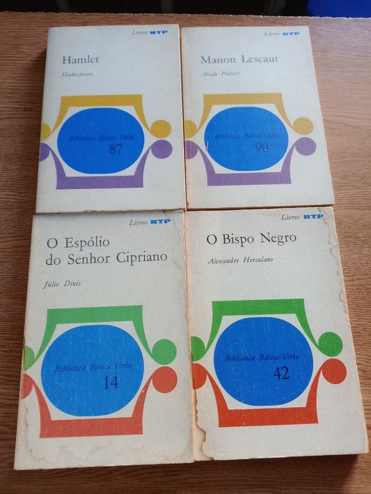 4 livros de coleção da Verbo