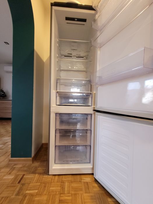 Lodówka Beko uszkodzona