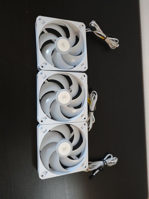 Ventoinhas Corsair AF120 RGB Elite