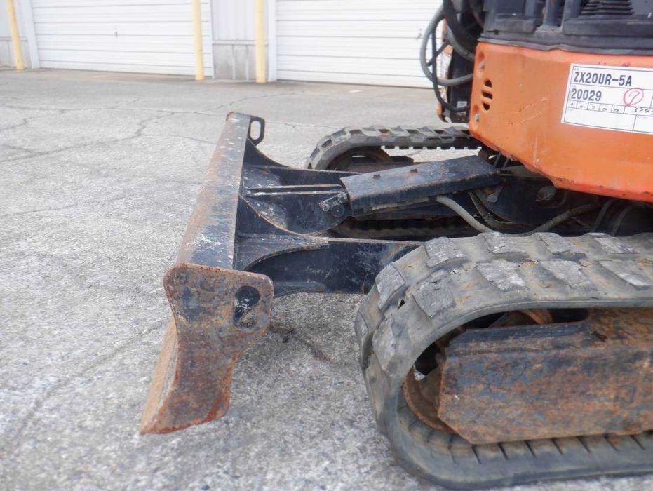 Гусеничний екскаватор HITACHI ZX20UR-5A