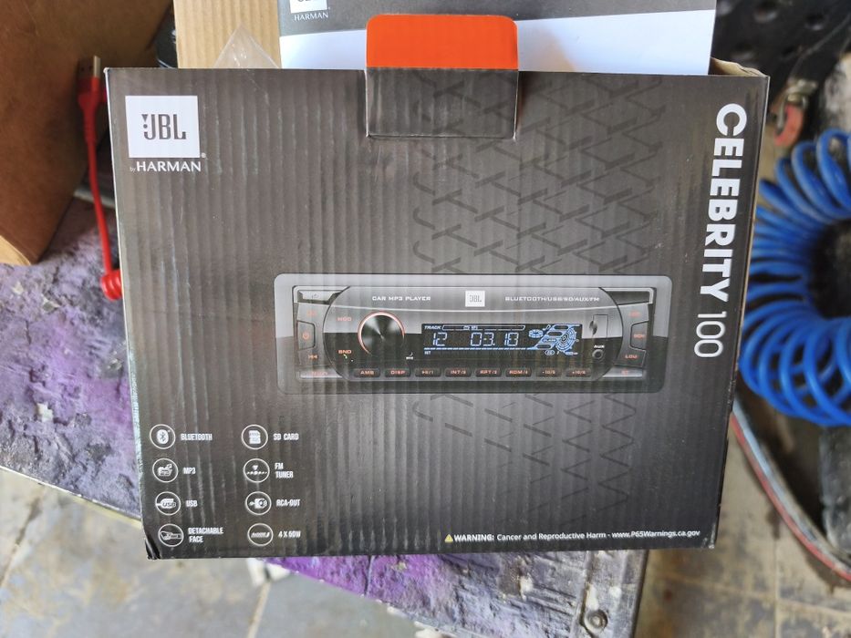 Radio JBL  bluetooth aux