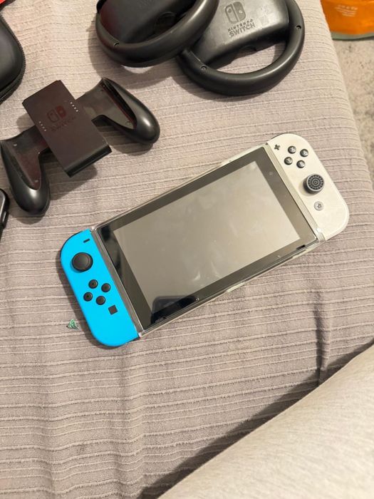 Nintendo Switch com jogos e acessórios – Garantia