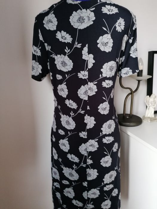 Sukienka firmy Claire