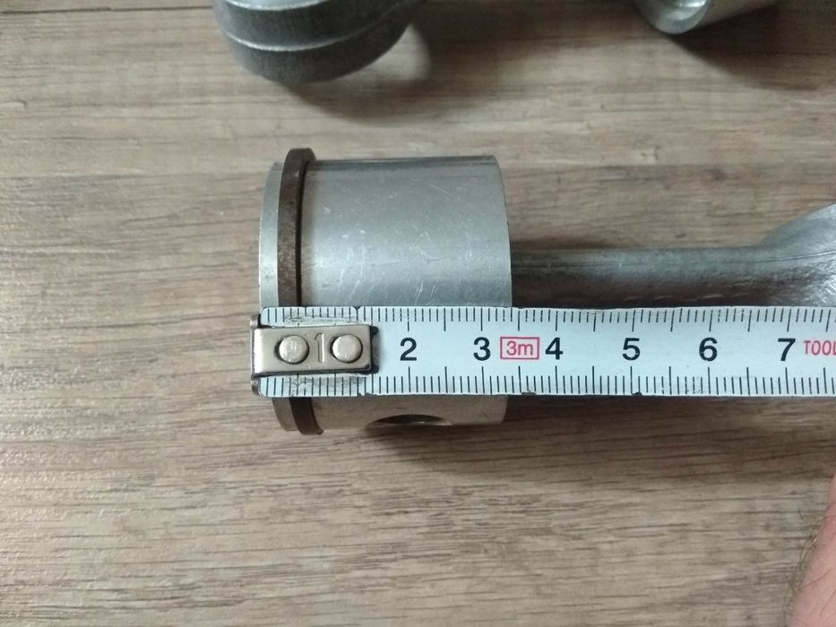 Поршневая от компрессора (воздушный, холодильный компрессор)