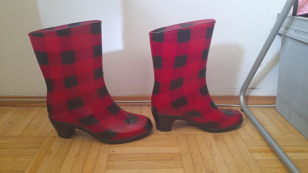 Kalosze na obcasie,gumaki 38
