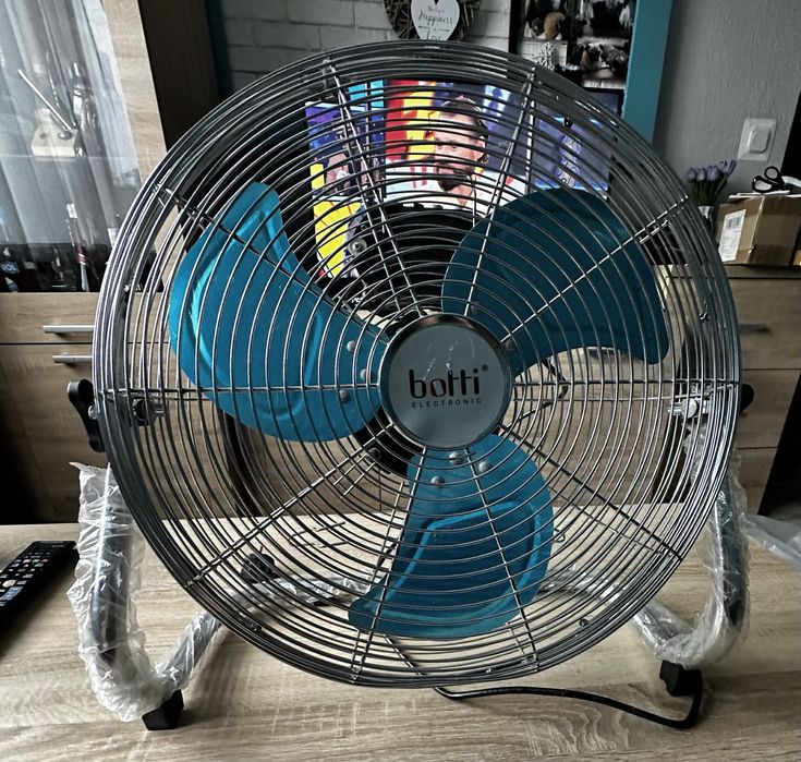 Wentylator podłogowy Fresco Inox USFF-108C 50 cm 75 W