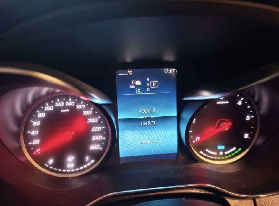Mercedes  C300 h