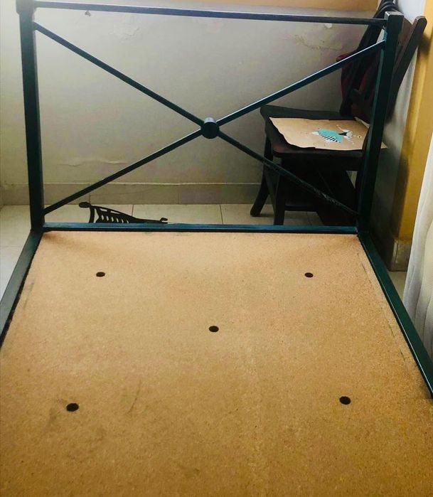 Cama de corpo e meio.