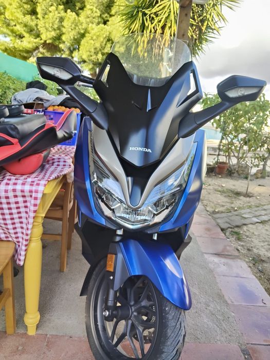 Vendo mota Honda Forza 350
