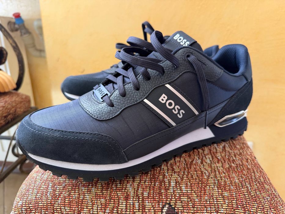Кроссовки Boss  оригинал продам