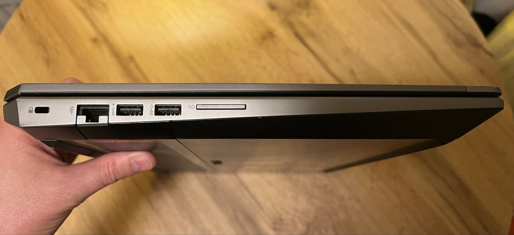 HP Zbook Workstation 15,6” i7 12x4,50GHZ 32GB 2 TB VGA 4GB Windows 11