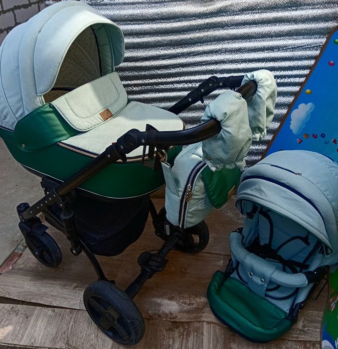 Продам дитячу коляску із 2-х блоків люлька+прогулка Baby Pram.