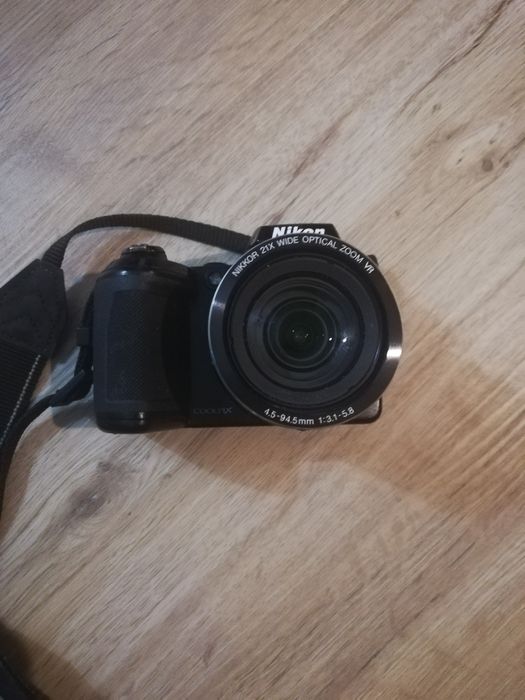 Máquina fotográfica NIKON coolpix L120