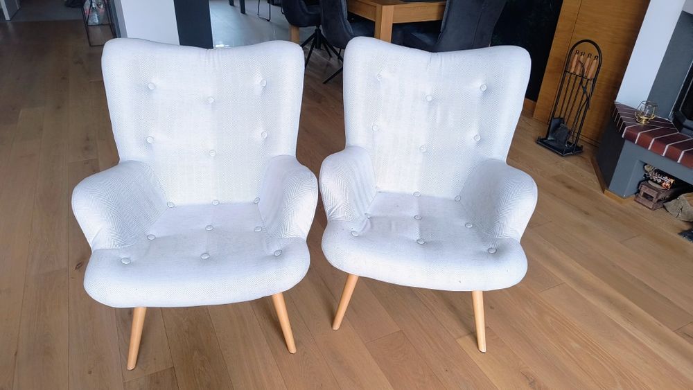 Dwa fotele uszak Ivory w jodełkę