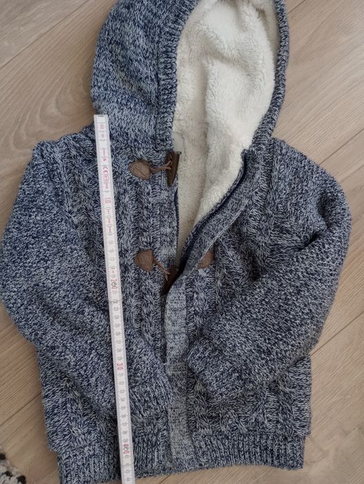 Gruby sweterek Rebel