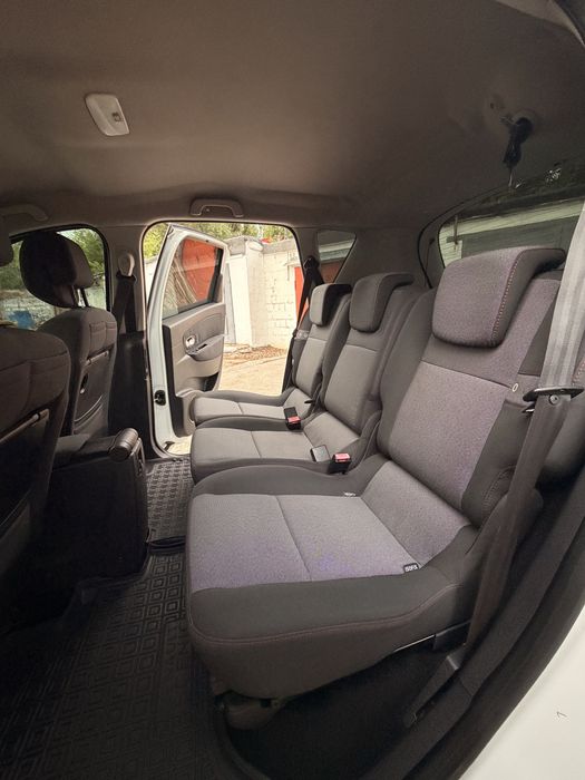 RENAULT MEGANE SCENIC  2012 р.в, рест к9к на механ-6