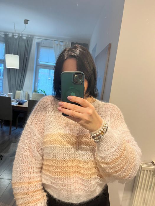 Stylowy ciepły sweter