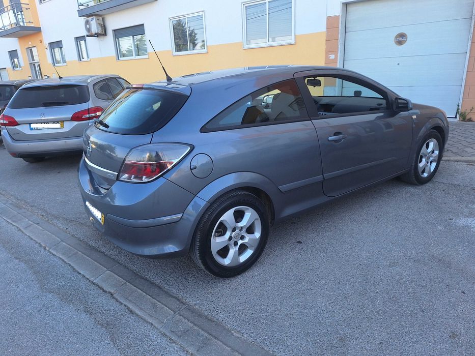 Opel Artra 1.7 CDTI em bom estado geral de 2006
