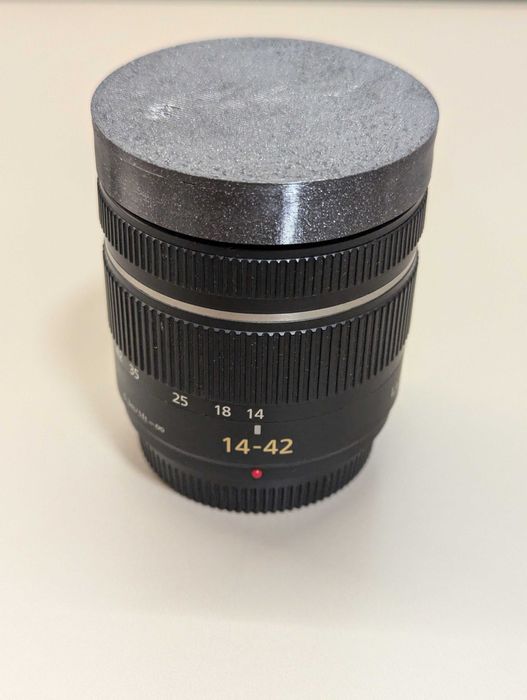 Panasonic Lumix G Vario 14–42mm f/3.5–5.6 ASPH Mega O.I.S. (Micro 4/3)