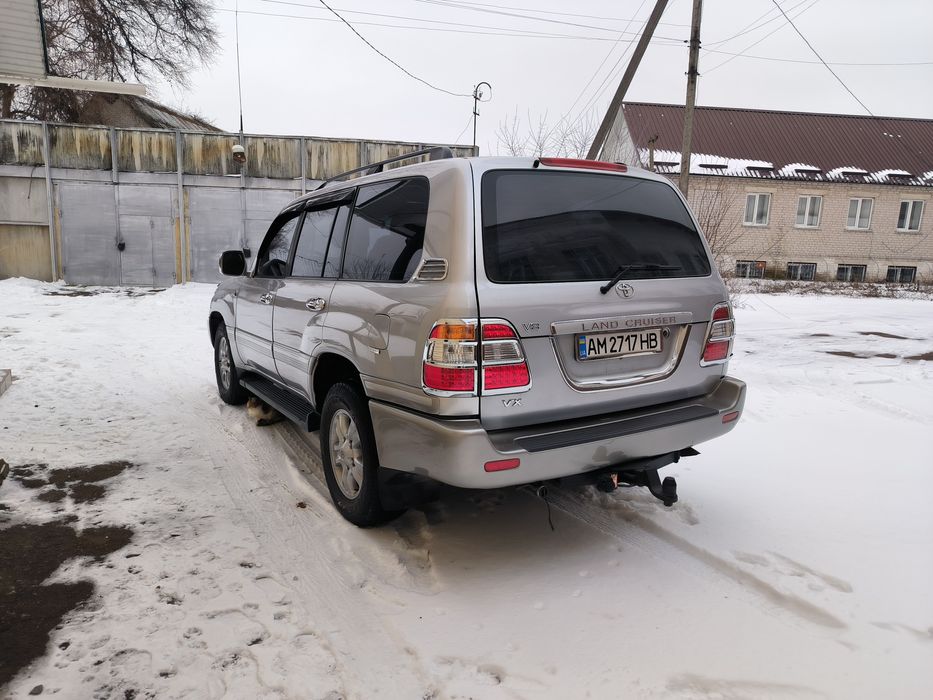 Toyota Land Cruiser 100