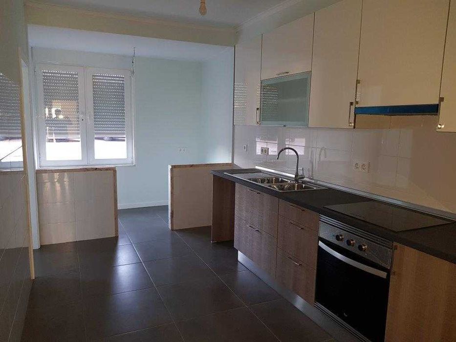 T2+1 Amadora - Junto ao Metro Amadora Este