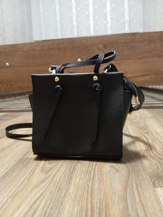 Новая чёрная сумка