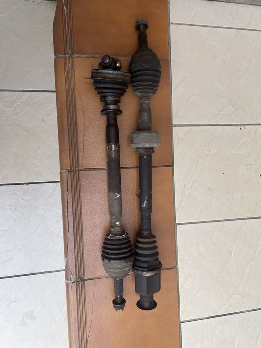 Полуось цапфа Renault Dacia Logan MCV Largus